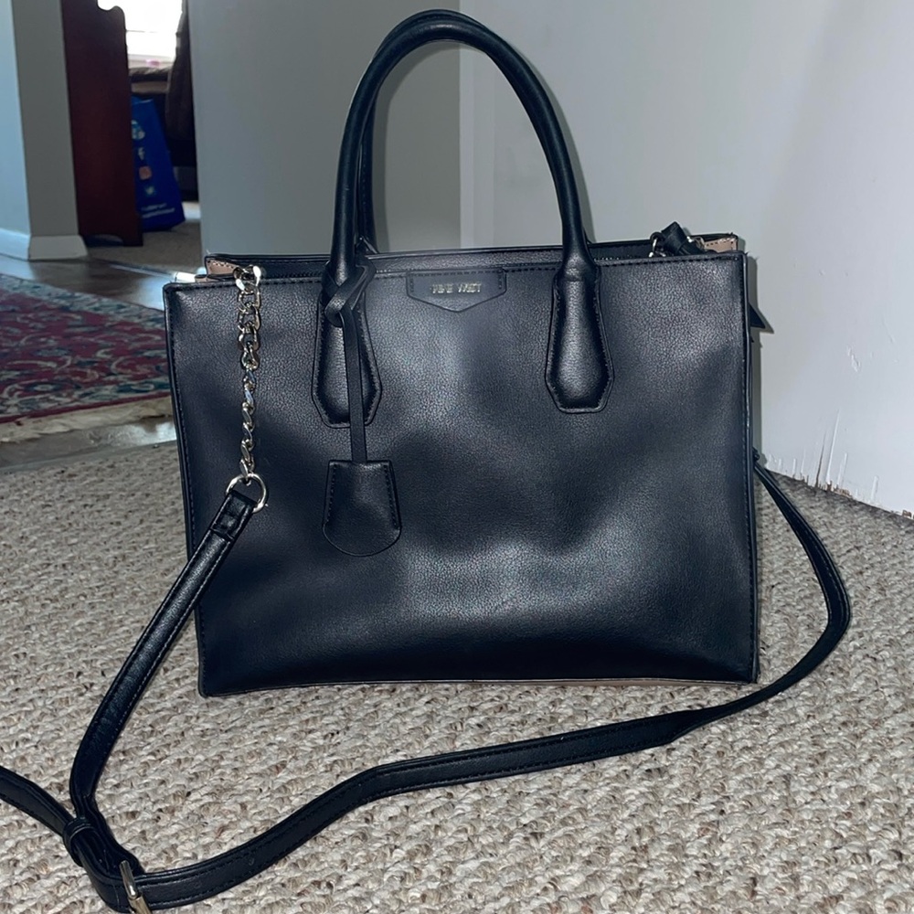 Purse. Medium sized - barely used looking to resell